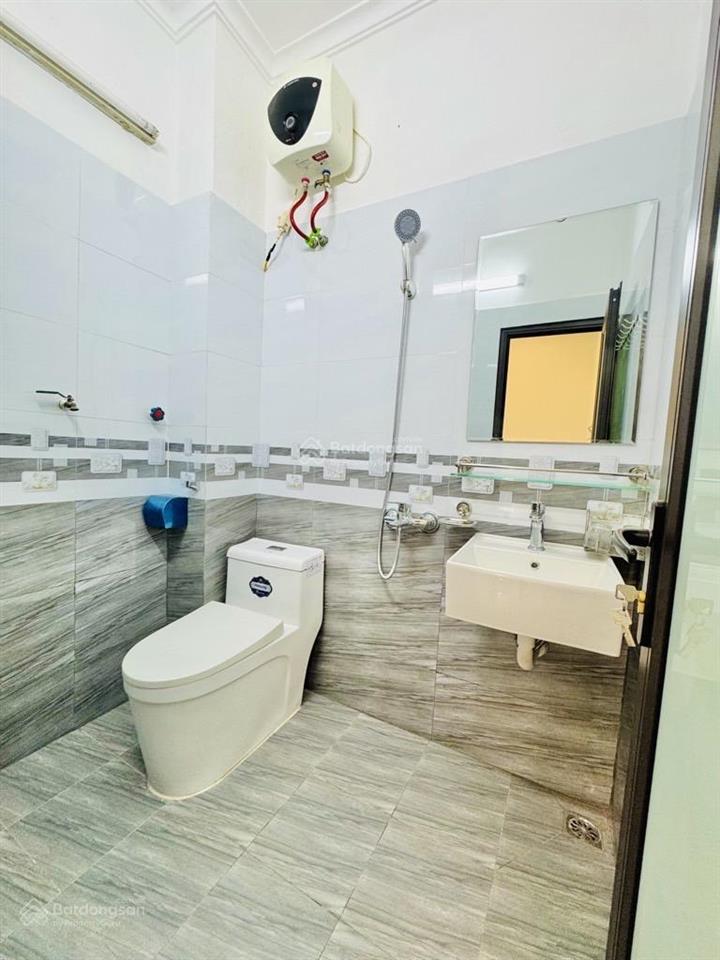 Trương định  nam đô  30m2, 5 tầng, 6 tỷ 3, nhà dân xây chắc chắn, mặt tiền to, ngõ gần ô tô