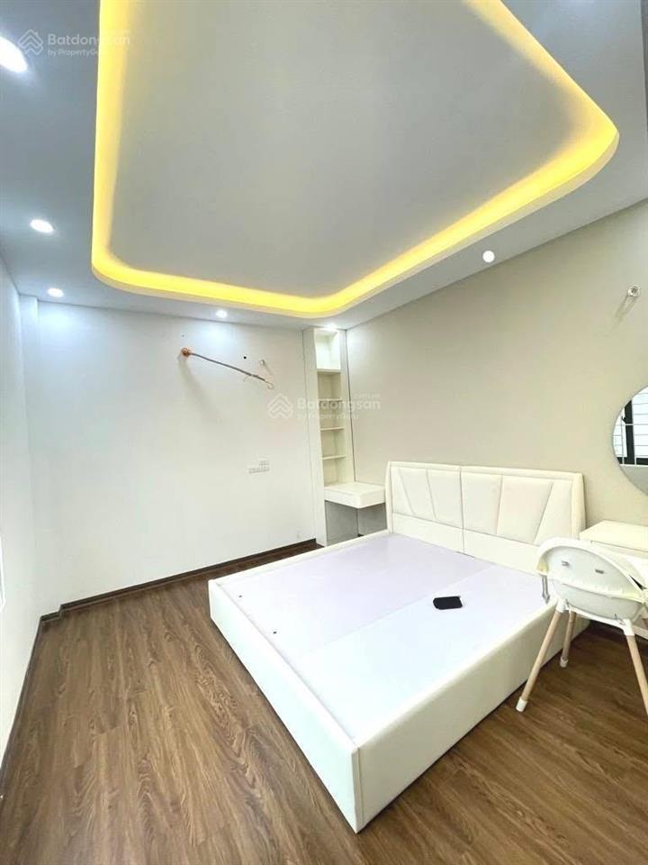 Trương định  nam đô  30m2, 5 tầng, 6 tỷ 3, nhà dân xây chắc chắn, mặt tiền to, ngõ gần ô tô