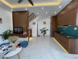 Nhà đẹp nam từ liêm chỉ 8 tỷ! thiết kế hiện đại 55m2, đầy đủ nội thất, ô tô đỗ cửa. ô chờ thang máy