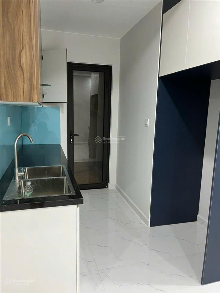 Giá tốt 2tỷ050 opal skyline 66m2 full nội thất, tầng trung view nội khu đẹp, vay 70%, sẵn sổ ạ