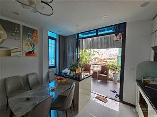 Nhà đẹp mới  thang máy xịn  gần vincom, vingarden ở sướng  bãi ô tô đầu ngõlô góc56m27.x tỷ