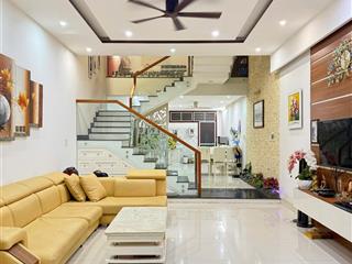 Nhà đẹp full nội thất khu dân trí cao vỉa hè rộng hơn 10 mét