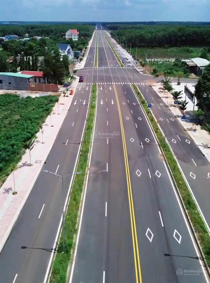 Cần bán mặt tiền đường xuyên tâm 32 m