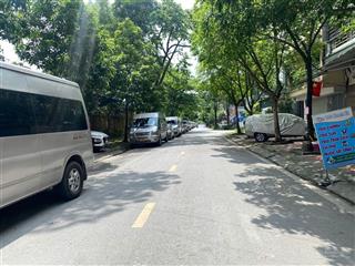 Nhà đẹp  phân lô  ô tô tránh  vỉa hè rộng  khu vực hiếm nhà bán  kinh doanh bất chấp cầu diễn