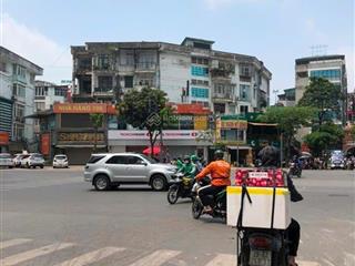 Trung tâm cầu giấy phân lô, ô tô tránh 10 ôtô đậu trước cửa nhà trung tâm cầu giấy 3 mặt thoáng