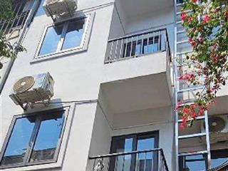 Ccmn cầu diễn ô tô đỗ cửa vị trí hiếm 1 nhà ra phố diện tích 55m x 7 tầng, có thang m