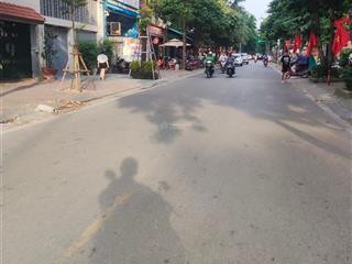 Mặt phố, ôtô tránh, dừng đỗ, kinh doanh, học viện tài chính  mmỏ địa chất  110 m2, 3 tần