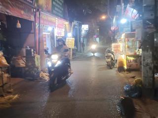 Lô góc 3 thoáng  ô tô 7 chỗ đỗ cửa  vị trí đắc địa học viện tài chính  55m2, mặt tiền 6m, gi