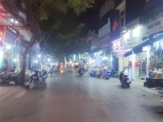 Lô góc, ôtô tránh dừng đỗ trước nhà mở đường 17m, kinh doanh, nằm giữa ngã tư trịnh văn bô 