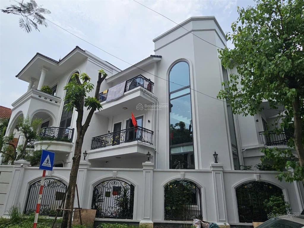 Biệt thự đẳng cấp văn phú full nội thất thang máy nhập khẩu 180m x4t, giá f0 chính chủ