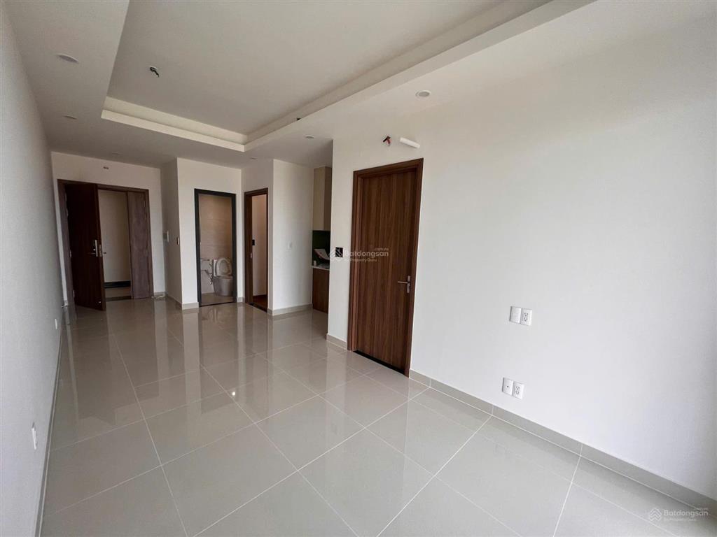 2pn2wc  giá 3.65 tỷ bao thuế phí  67m2 tầng 14, q7 riverside complex