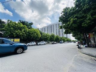 Long biên 90m2, mt 9.8m, 11tykhông qh, gần phố