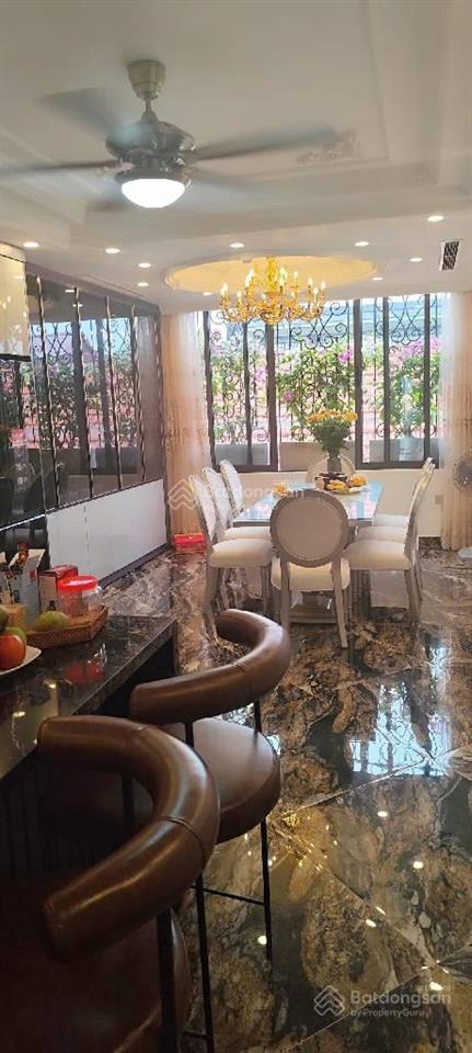 Bán nhà mặt phố việt hưng 42m2, chỉ hơn 13 tỷ, 5 tầng thang máy  vỉa hè rộng kd