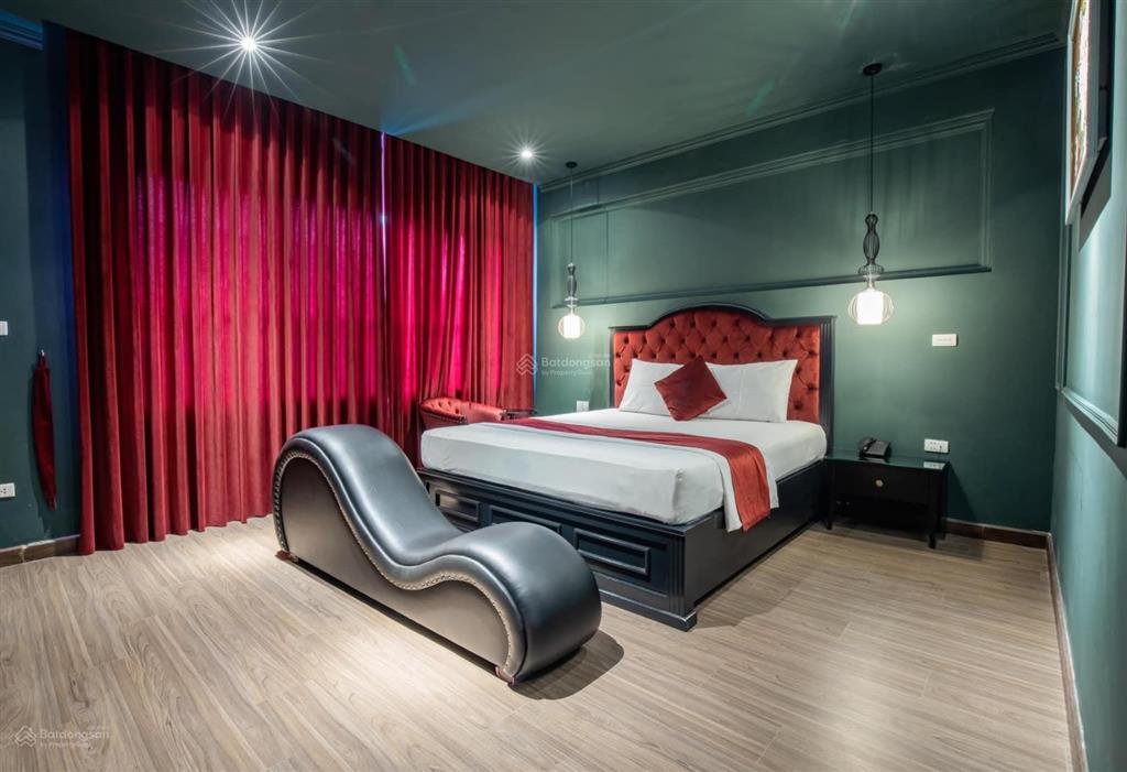 Bán biệt thự vip lê đức thọ  200m  lô góc  thang máy  view công viên  72 tỷ