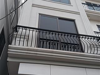 Bán nhà 45m2gần cấp 3 thượng cát 5 ngủ  oto vào nhà cạnh bãi đỗ xe  hơn 6 tỉ chút