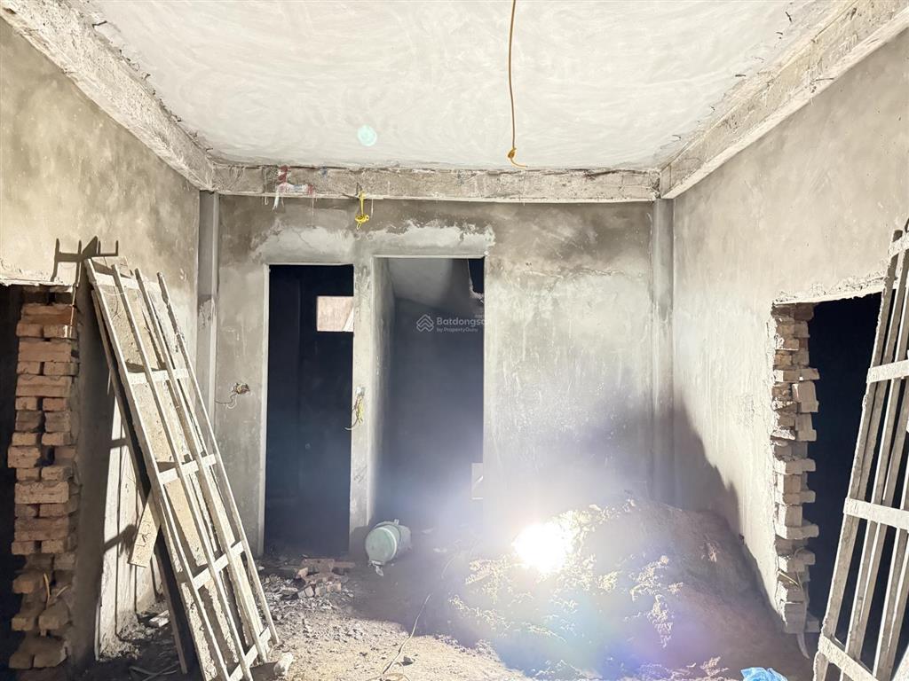 Thái thịnh nhà mới sd 180m2  6 tầng 9.5 tỷ, 4 ngủ khép kín