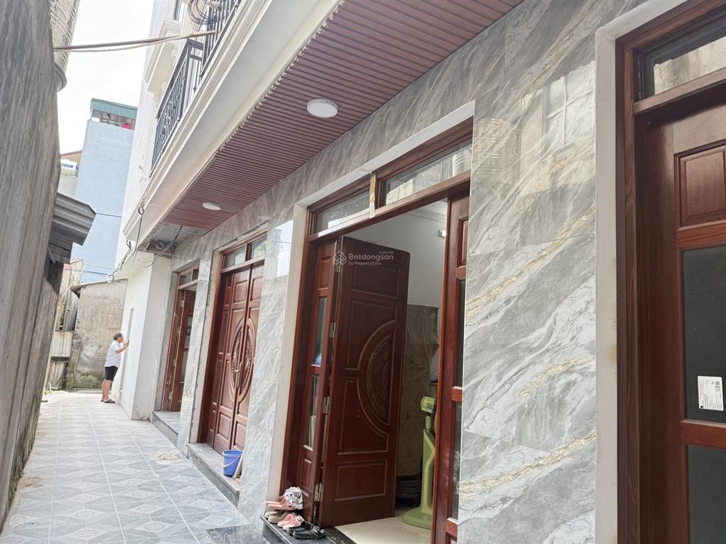 Hoa lâm long biên diện tích sử dụng 150m2 nhà đẹp 5 tầng chính chủ chỉ 6.2 tỷ!