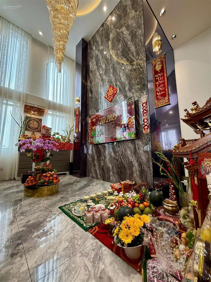 Chính chủ bán toà nhà 2 mt 8mx23m lê quang định hầm + 8 tầng nổi