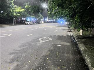 Thuỵ phương 78m2 x 3 tầng x mt 5,45m ngõ to , to góc , dân xây  8,3tỷ   0869 771 ***