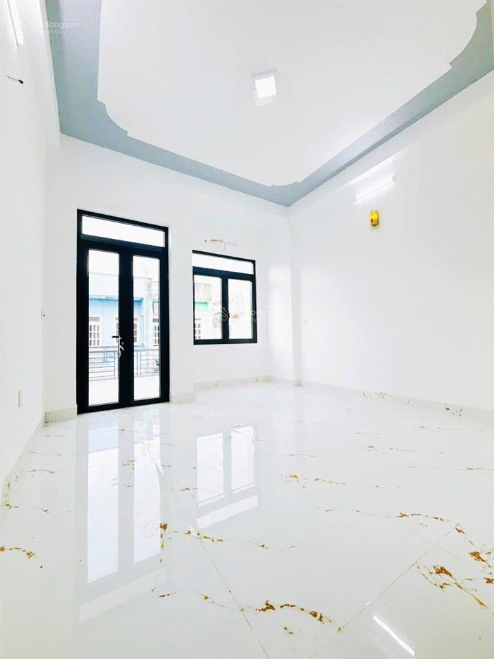 Nhà mới tinh 3 tầng btct, 70m2, 4pn, 4wc, ô tô đỗ cửa, sát hiệp thành city, gần chợ cây thị