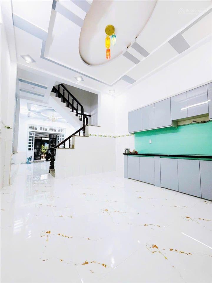 Nhà mới tinh 3 tầng btct, 70m2, 4pn, 4wc, ô tô đỗ cửa, sát hiệp thành city, gần chợ cây thị