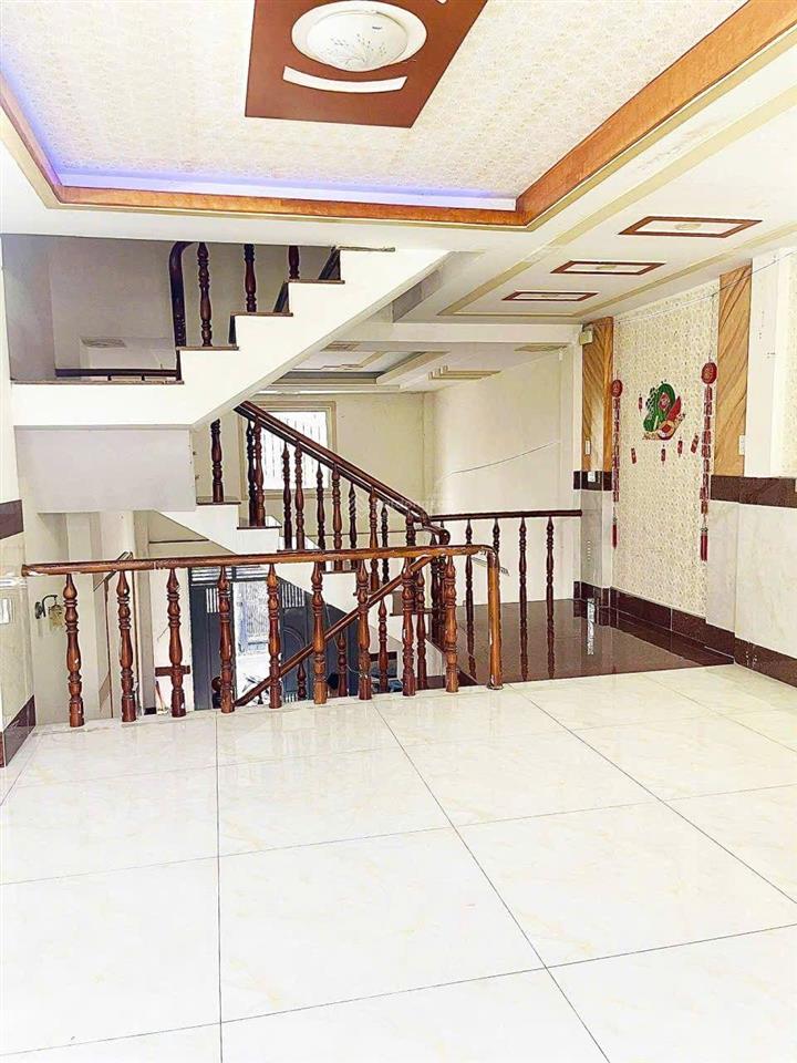 Nhà 4 tầng btct sang trọng,101m2, 6pn, 5wc, ngang 6.8m, gần trường đh gtvt, chợ ngã ba bầu, 6.55 tỷ