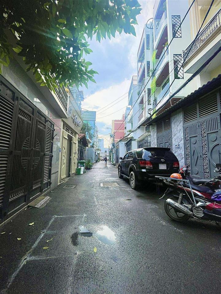 Nhà 4 tầng btct sang trọng,101m2, 6pn, 5wc, ngang 6.8m, gần trường đh gtvt, chợ ngã ba bầu, 6.55 tỷ