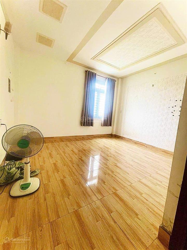 Nhà 4 tầng btct sang trọng,101m2, 6pn, 5wc, ngang 6.8m, gần trường đh gtvt, chợ ngã ba bầu, 6.55 tỷ