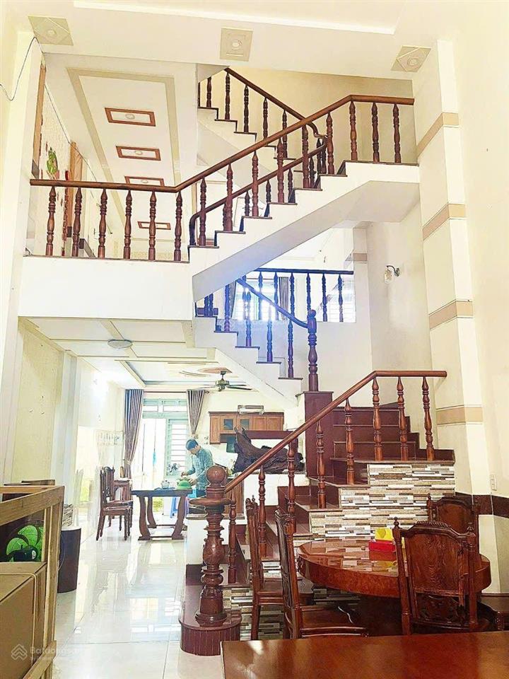 Nhà 4 tầng btct sang trọng,101m2, 6pn, 5wc, ngang 6.8m, gần trường đh gtvt, chợ ngã ba bầu, 6.55 tỷ