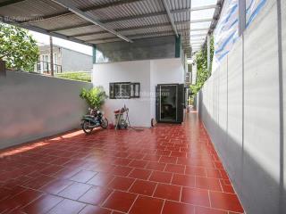 Cho thuê nhà riêng tại đặng thai mai, 11 triệu, 70m2, 2pn, 2wc, 2 tầng, q. tây hồ, hn