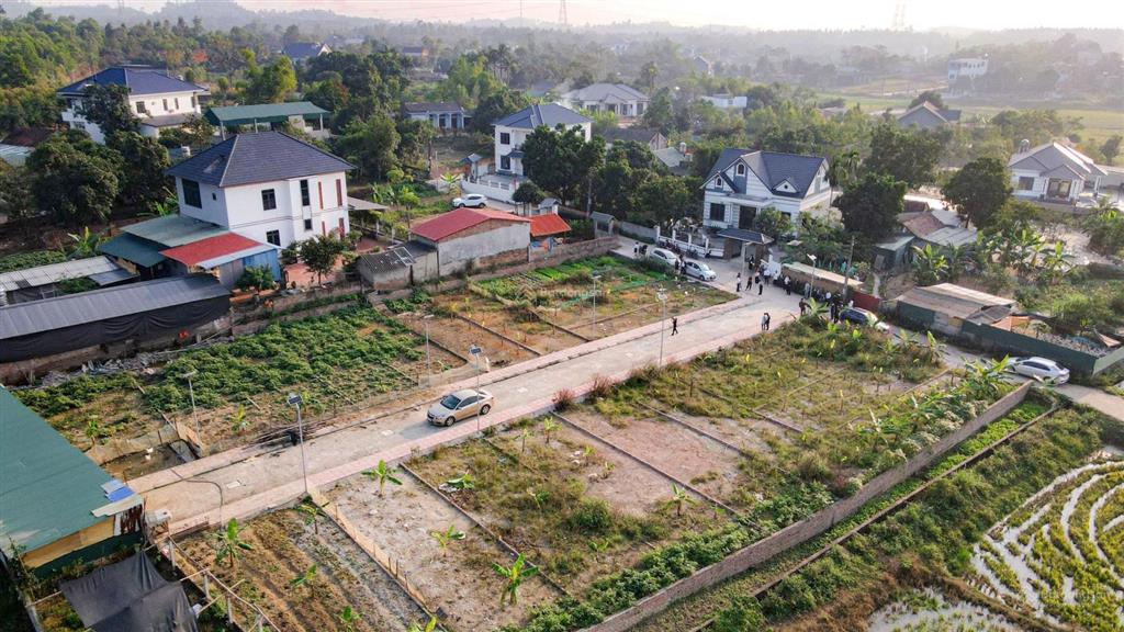 Đất nền full 100% thổ cư giáp kcn sổ hồng từng lô chuẩn bị ra hàng