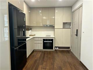 Chủ nhà gửi bán căn hộ the tonkin 63m2 2pn2wc ,nội thất đầy đủ  giá chỉ 5,6 tỷ rẻ nhất thị trường