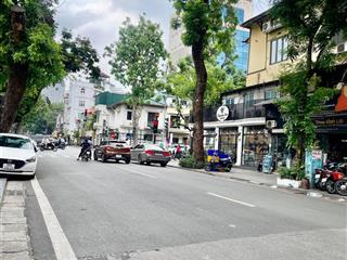 Thanh khoản gấp phố cổlô góc3 mặt thoángnhà đẹp ở ngaygần ô tôtránh đầu tư giữ tiềnphân khúc