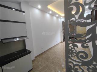 Đẹp bay nhanh, cách 1 nhà ra phố, ngõ nông thoáng sáng, ôtô đỗ cổng, an sinh đỉnh dòng tiền yên phụ