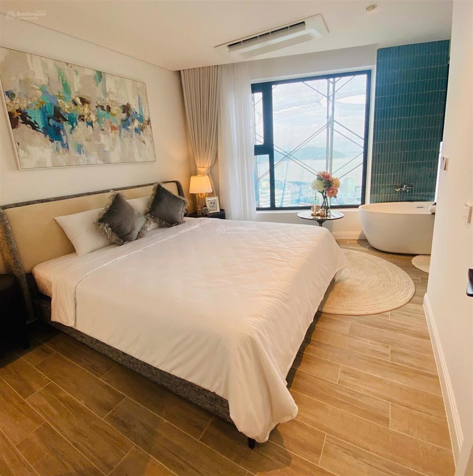 Sang nhượng lại căn 2 pn view biển  tầng 2x, 2pn  2wc (toà b) căn hộ the sailing quy nhơn