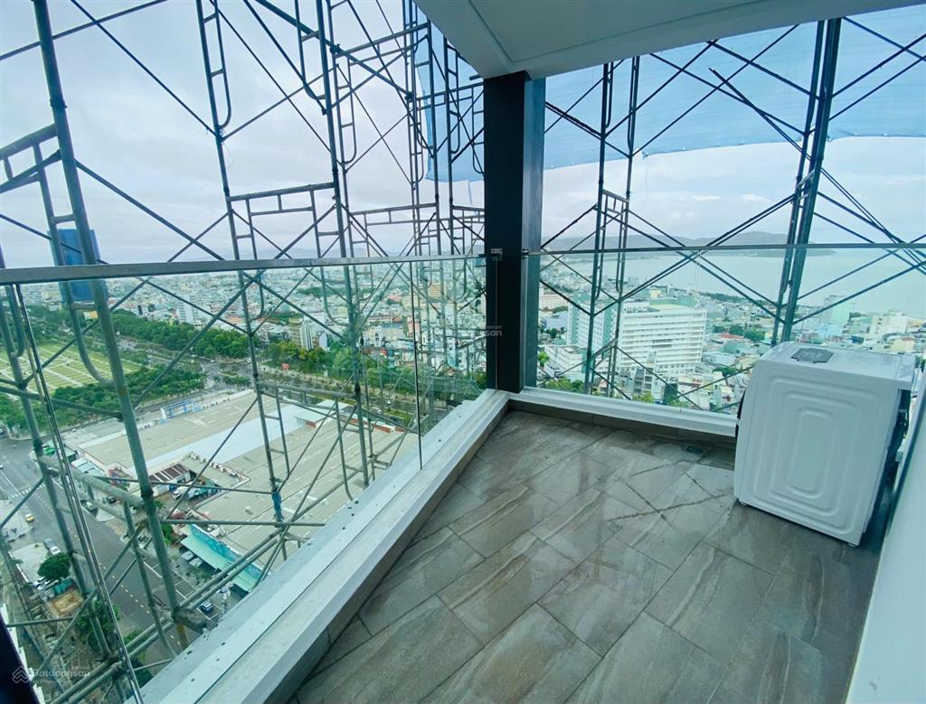 Căn góc 2pn view quảng trường  giá chỉ 2,85 tỷ  tầng 2x  (toà b) căn hộ the sailing quy nhơn