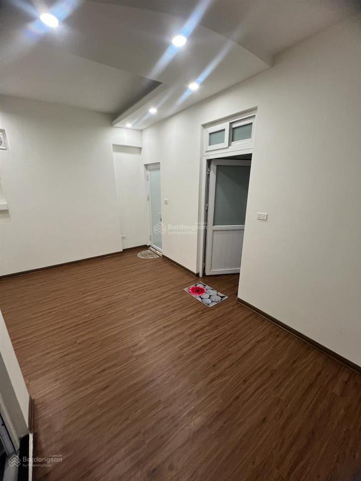 Bán nhà giang văn minh  quận ba đình  ngõ thông tứ tung  10m ra oto tránh