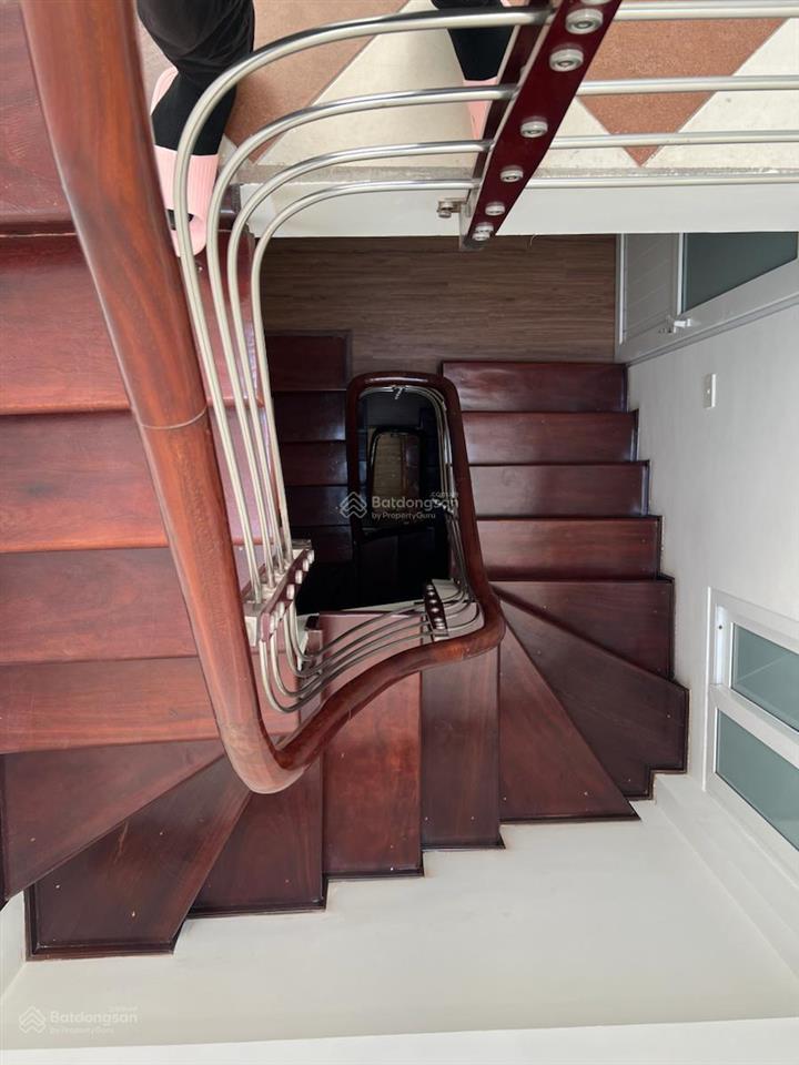 Bán nhà giang văn minh  quận ba đình  ngõ thông tứ tung  10m ra oto tránh