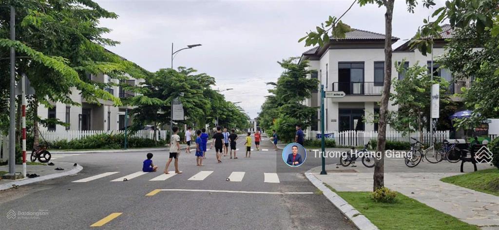 Nhà phố trục quốc lộ 13, bình dương đã có sổ, sang tên công chứng ngay giá từ 2,19 tỷ/căn 100m2