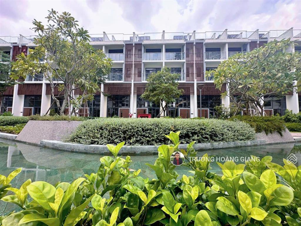 Nhà phố celadon city the glen 5  6pn, hầm để xe, thang máy gia đình, f0 cđt gamuda land