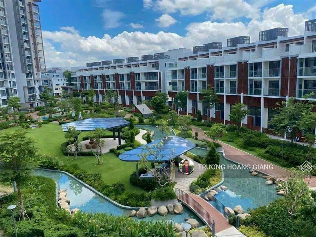 Nhà phố celadon city the glen 5  6pn, hầm để xe, thang máy gia đình, f0 cđt gamuda land