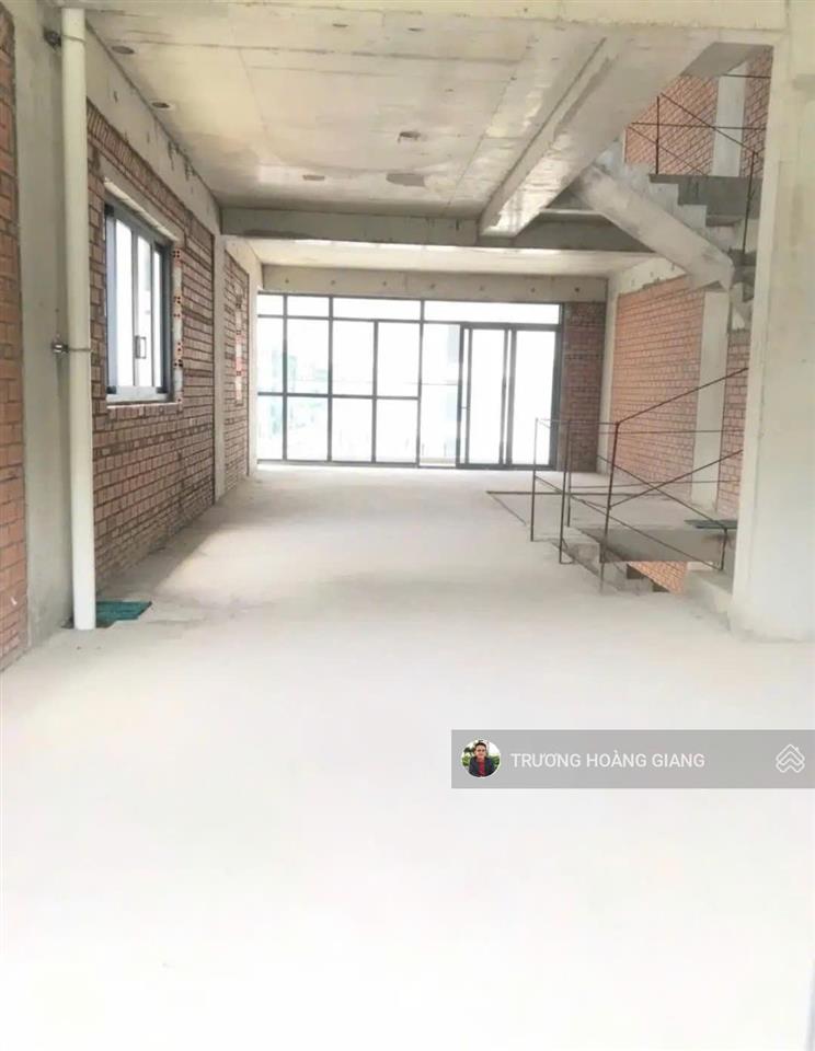 Nhà phố celadon city the glen 5  6pn, hầm để xe, thang máy gia đình, f0 cđt gamuda land