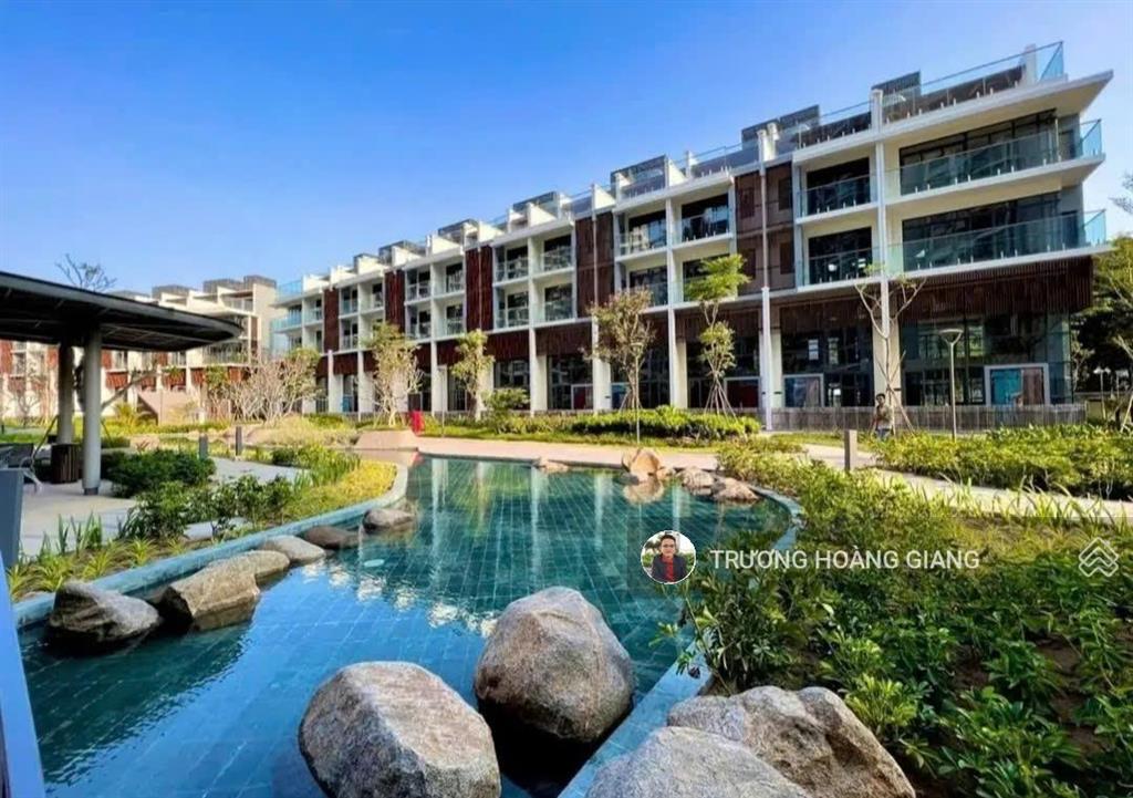 Nhà phố celadon city the glen 5  6pn, hầm để xe, thang máy gia đình, f0 cđt gamuda land