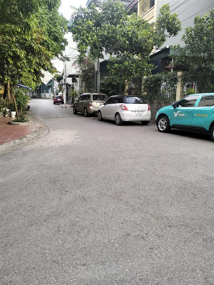 Bán đất ngô gia tự, ô tô vào đất. gần khu đt việt hưng, khu dân trí cao, 5.35 tỷ