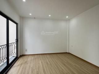 Bán nhà đức giang long biên 5 tầng. mt 4m gần chợ đức hoà, ô tô đỗ. 5.75tỷ