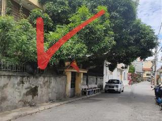 Nhà cũ, xác định bán đất  vị trí đẹp, vỉa hè, 2 ô tô tránh nhau