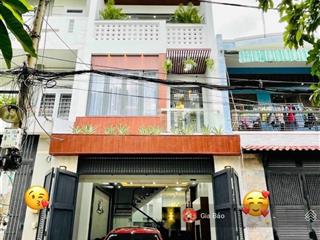 Xoay vốn bán nhanh nhà 57m2 hẻm xe hơi đường nguyễn tri phương quận 10. sổ sẵn