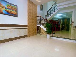 Bán nhà 3 tầng  7.2 tỷ kề trường hoa lư quận 9, 62m2 ,4pn , đường trước nhà 5m  20m ra mặt tiền