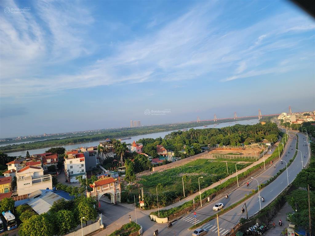 Bán căn chung cư 72,9 m2 tại tây hồ riverview, view sông hồng đẹp  thoáng mát. sổ đỏ trao tay