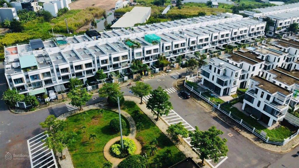 Đất nền đông tăng long, 100m2, giá 7,6 tỷ